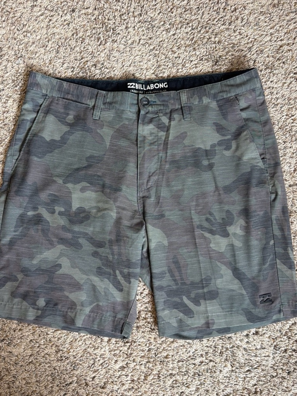 Billabong crossfire submersibles quick dry stretch camo shorts size 36